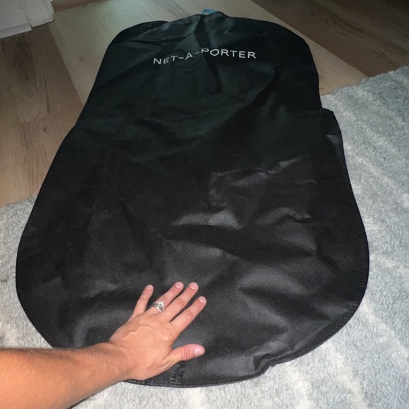 Net-A-Porter Black Reusable Garment Bag - Picture 4 of 4